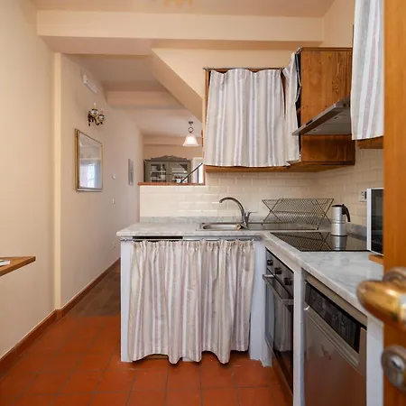 Sandy House, Vista Mare E Relax A La بيت للعطل
